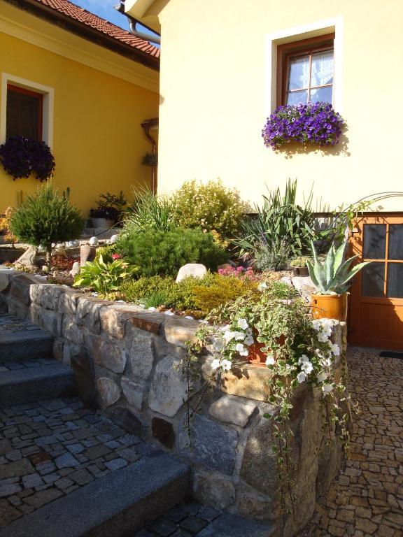 Augsten Apartment *